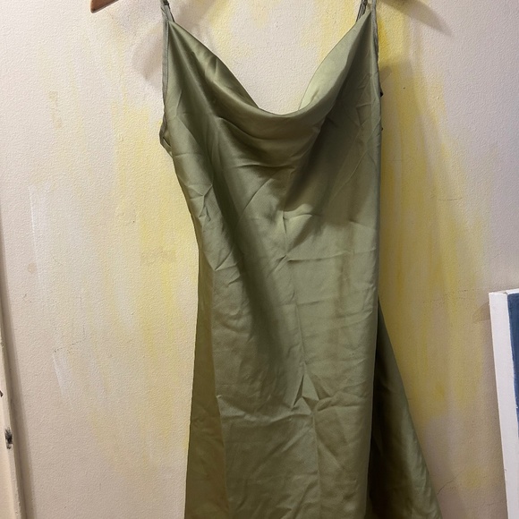 Sage green camisole dress - Picture 1 of 4